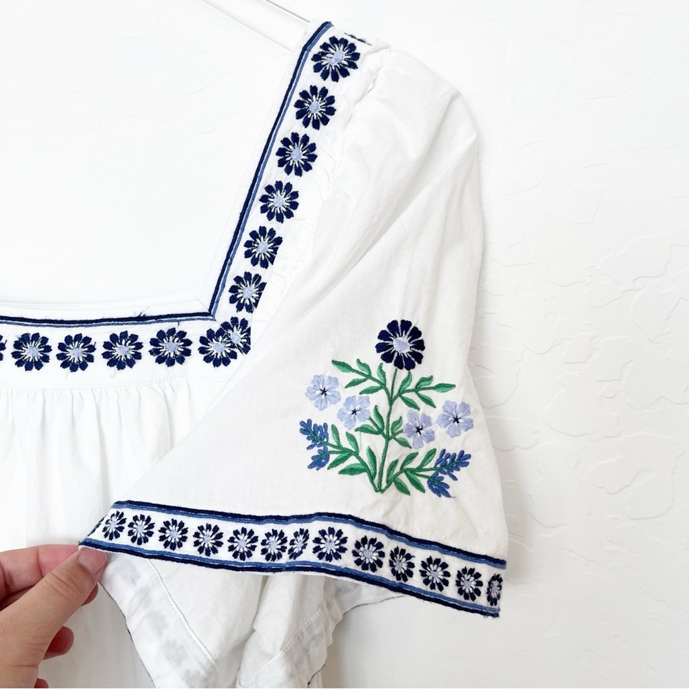 Draper James Embroidered White dress with blue floral Pattern Size Medium - Picture 6 of 14